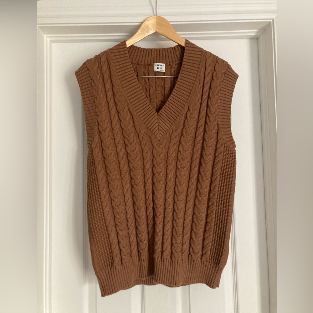 Aritzia Sunday Best Winston vest, size 1